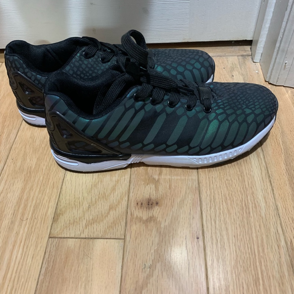 Running shoes